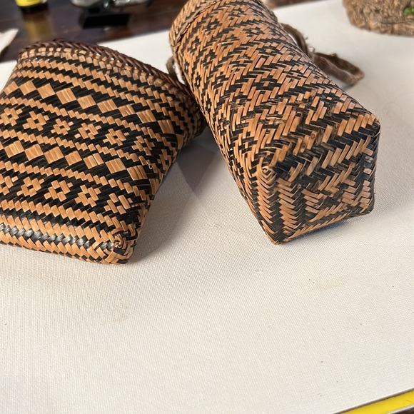 Two small woven basket/purses. - Picture 3 of 3